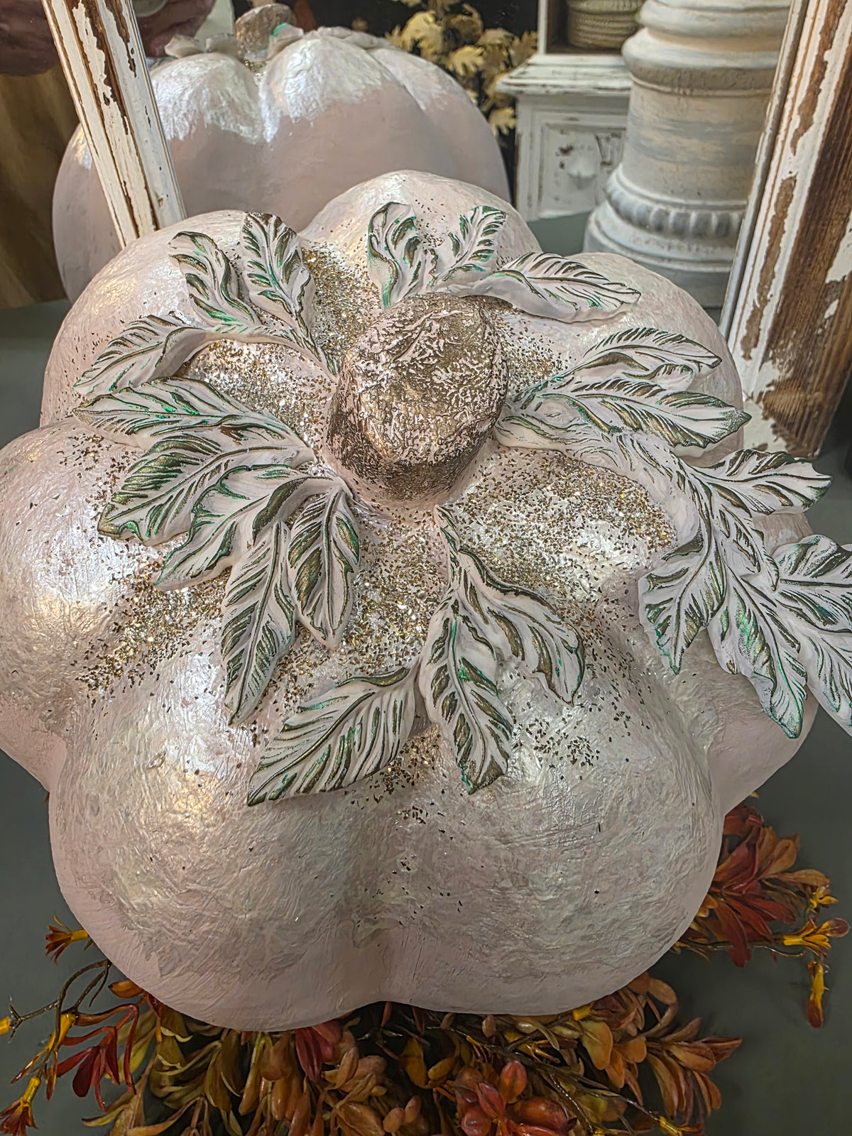 ๐ญ๐ฌ-๐ญ๐ญ-๐ฎ๐ฒ ๐ฆ๐๐ป๐ฑ๐ฎ๐ (๐ญ๐ฎ-๐ฏ) Embellished Pumpkin
