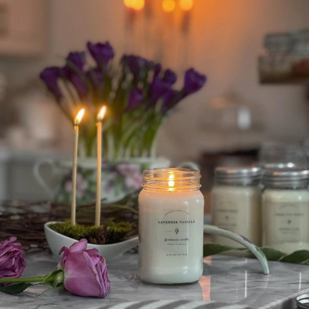 Lavender Vanilla - Antique Candle Co. 16oz