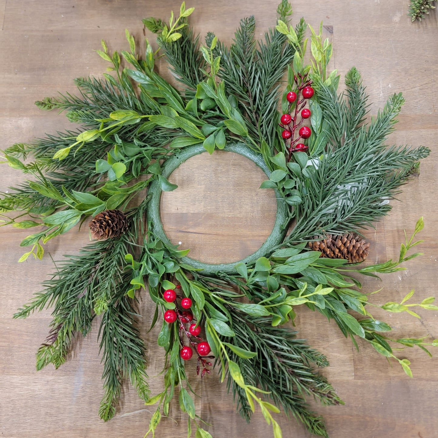 14in Pine & Boxwood Candle Ring with Berries