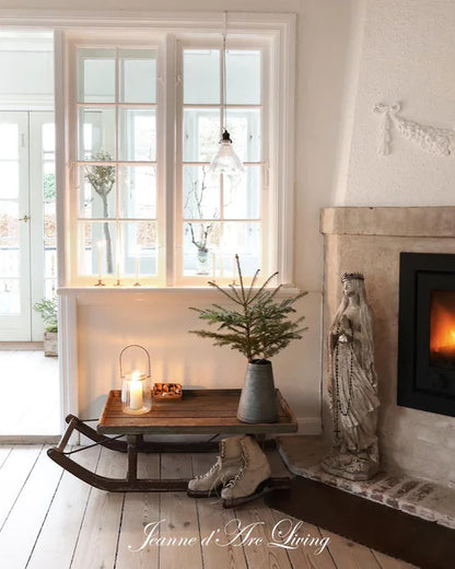 Jeanne D' Arc Living Magazine - 2025 Issue 8