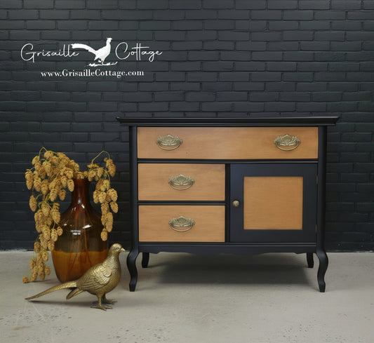 Antique Dry Sink - (𝐏𝐢𝐜𝐤-𝐔𝐩 𝐎𝐧𝐥𝐲)