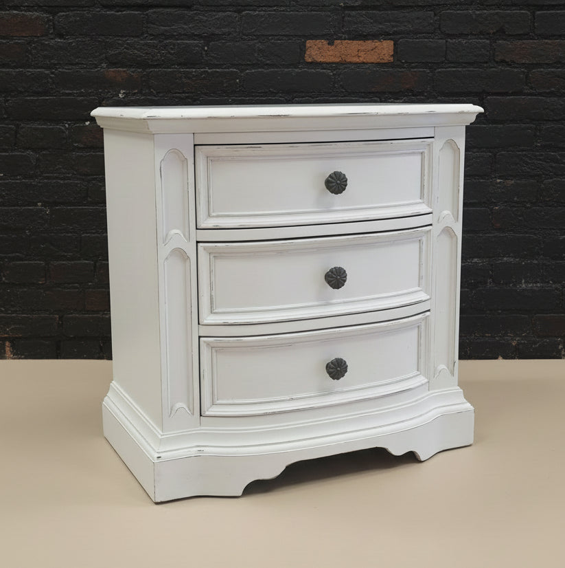 White 3-Drawer Nightstand / End Table