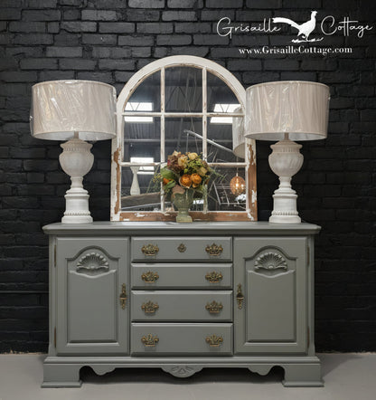 Everett Dresser / Sideboard