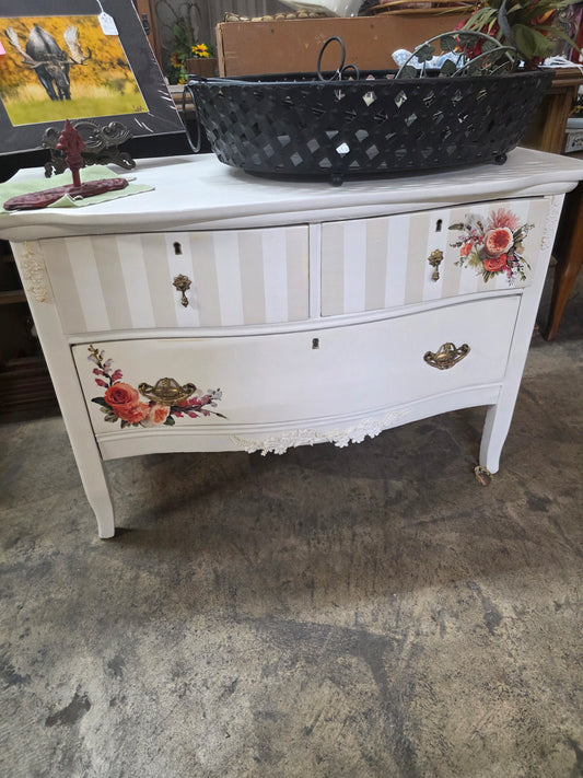 Accent Cabinet  - (𝐏𝐢𝐜𝐤-𝐔𝐩 𝐎𝐧𝐥𝐲)