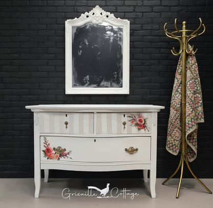 Vintage Dresser / Accent Cabinet  - (𝐏𝐢𝐜𝐤-𝐔𝐩 𝐎𝐧𝐥𝐲)