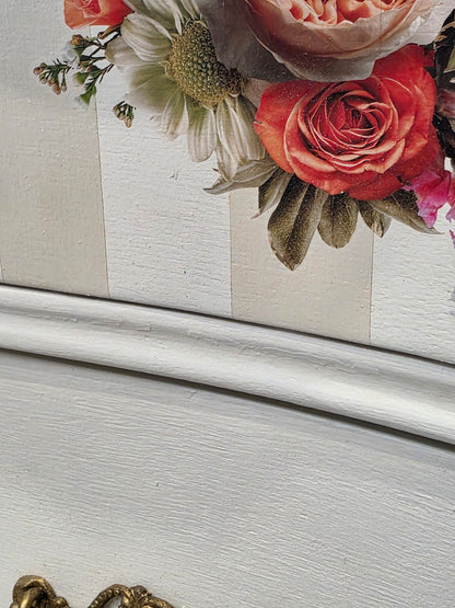 Vintage Dresser / Accent Cabinet  - (𝐏𝐢𝐜𝐤-𝐔𝐩 𝐎𝐧𝐥𝐲)