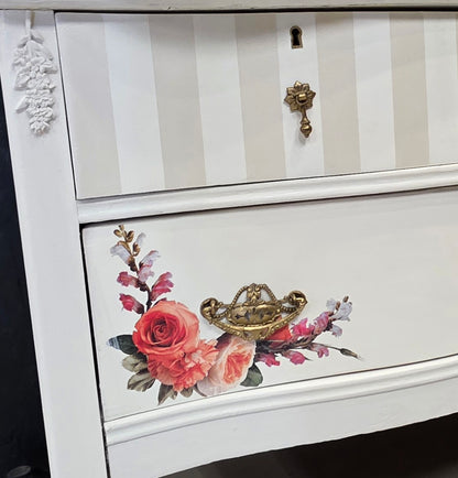 Vintage Dresser / Accent Cabinet  - (𝐏𝐢𝐜𝐤-𝐔𝐩 𝐎𝐧𝐥𝐲)