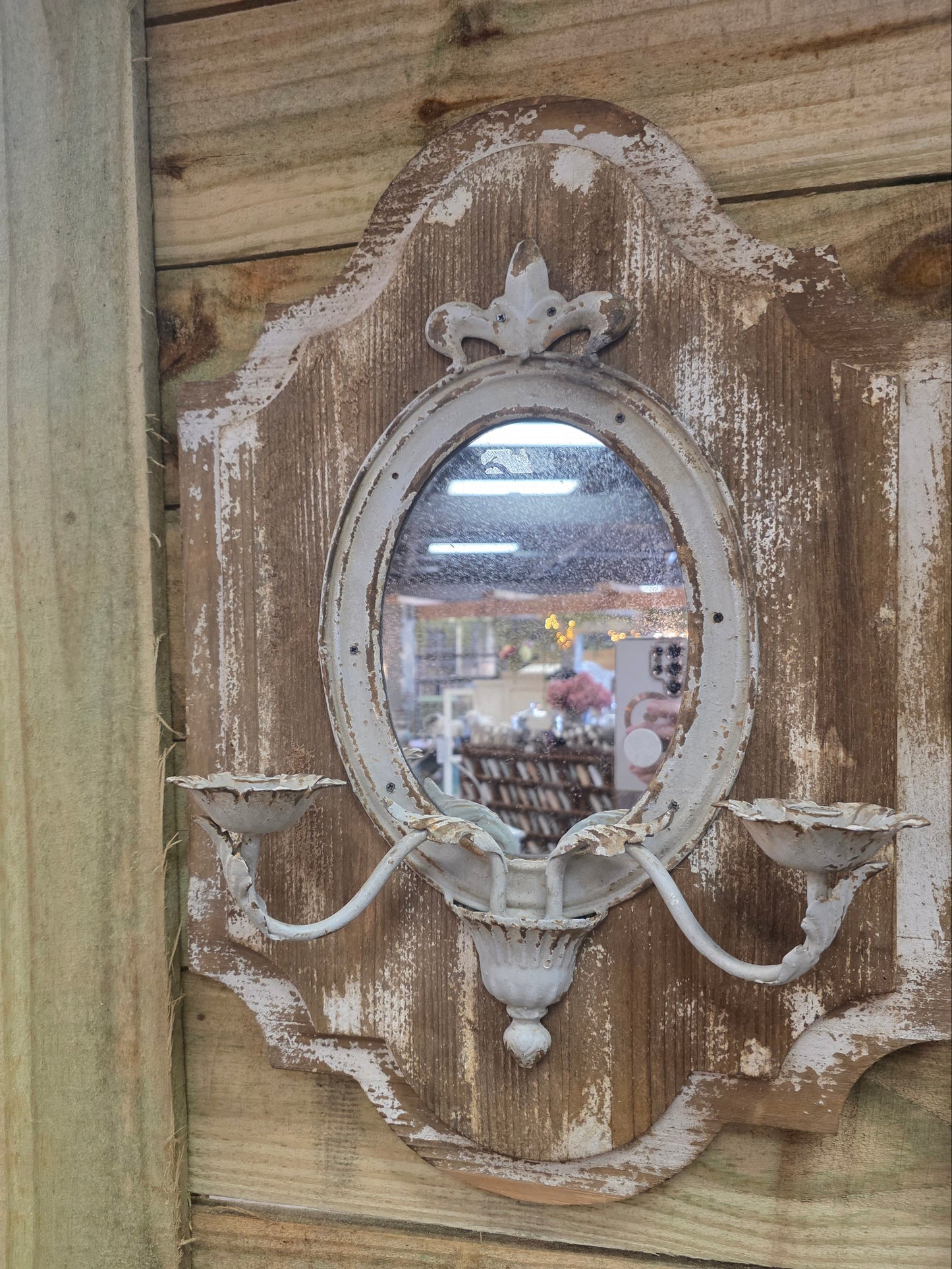 Fleur de Lesli Mirrored Candle Sconce - (𝐏𝐢𝐜𝐤-𝐔𝐩 𝐎𝐧𝐥𝐲)