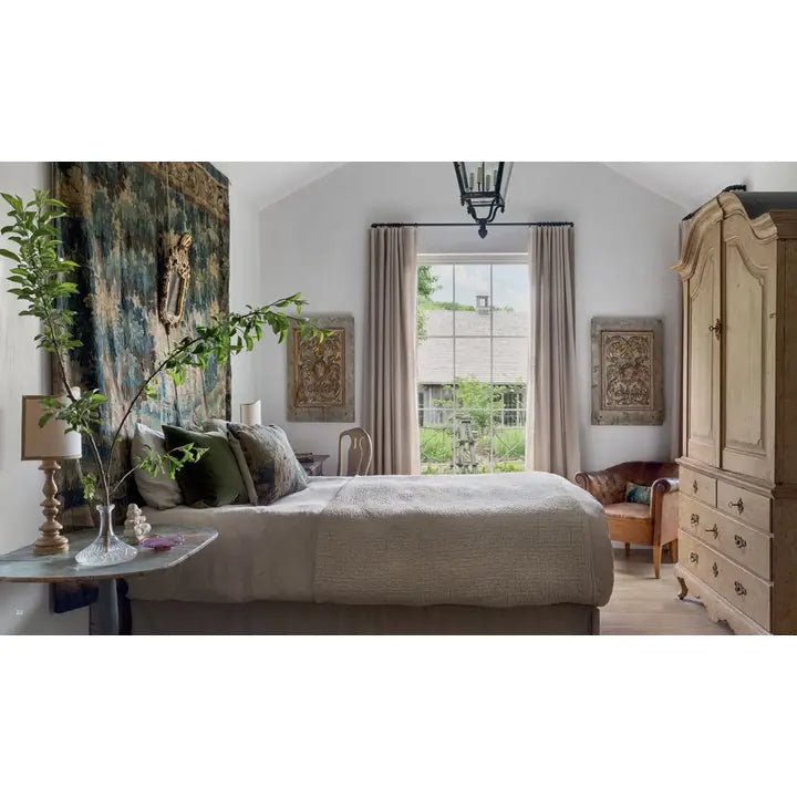 Patina Home & Garden - Hard-Back Table Book