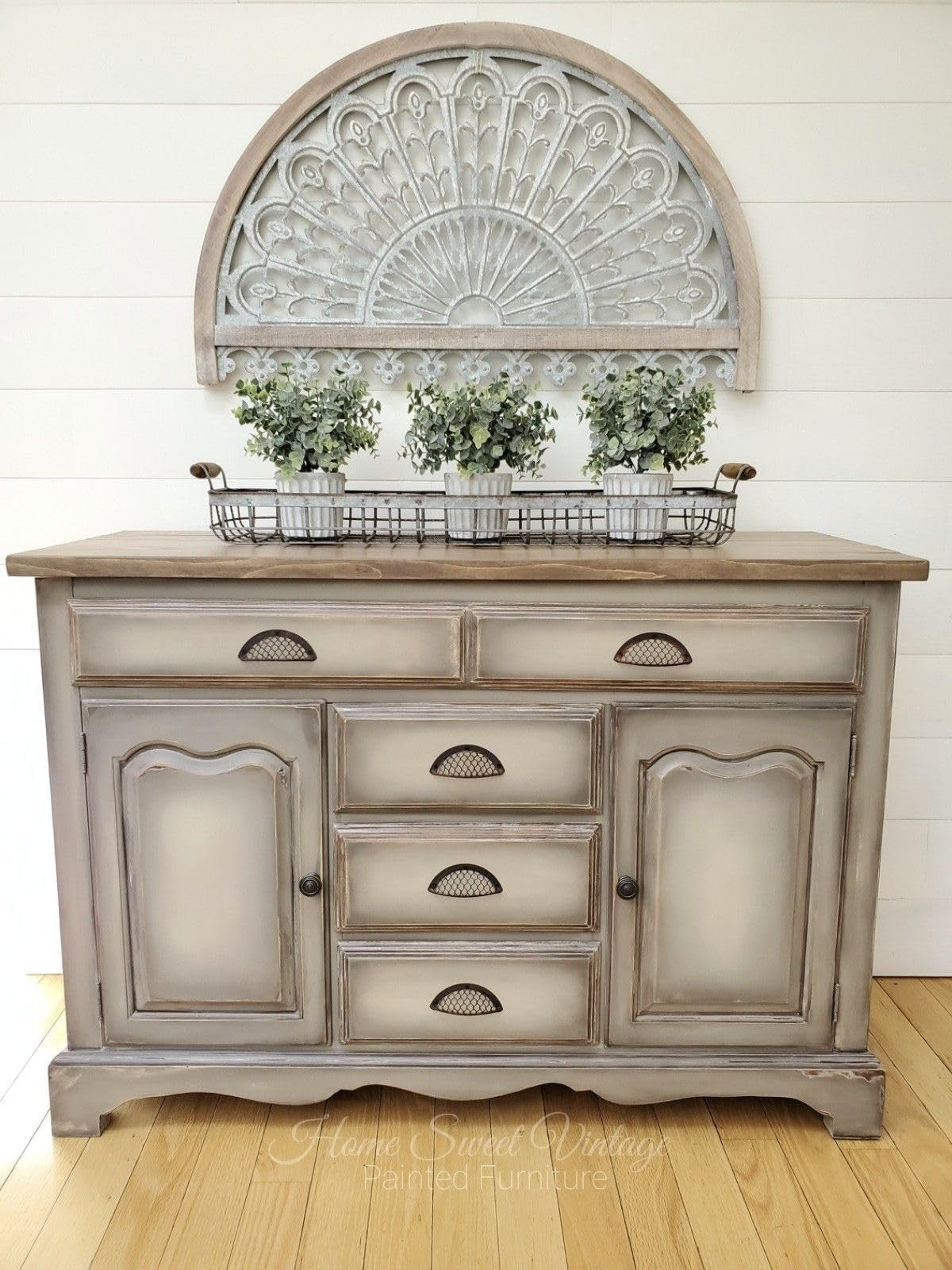 Coco - Annie Sloan Chalk Paint