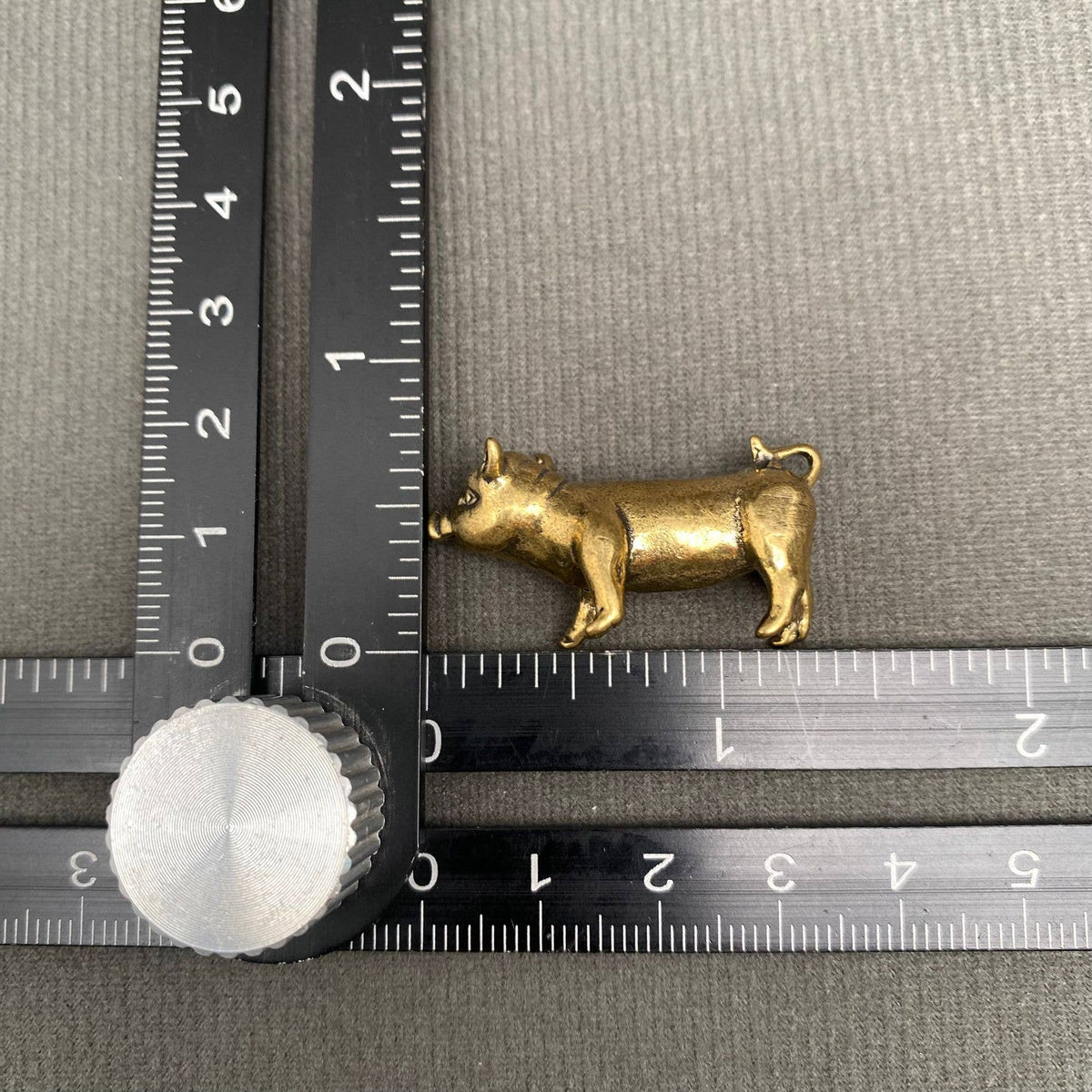 Standing Piglet Bronzed Trinket 70110