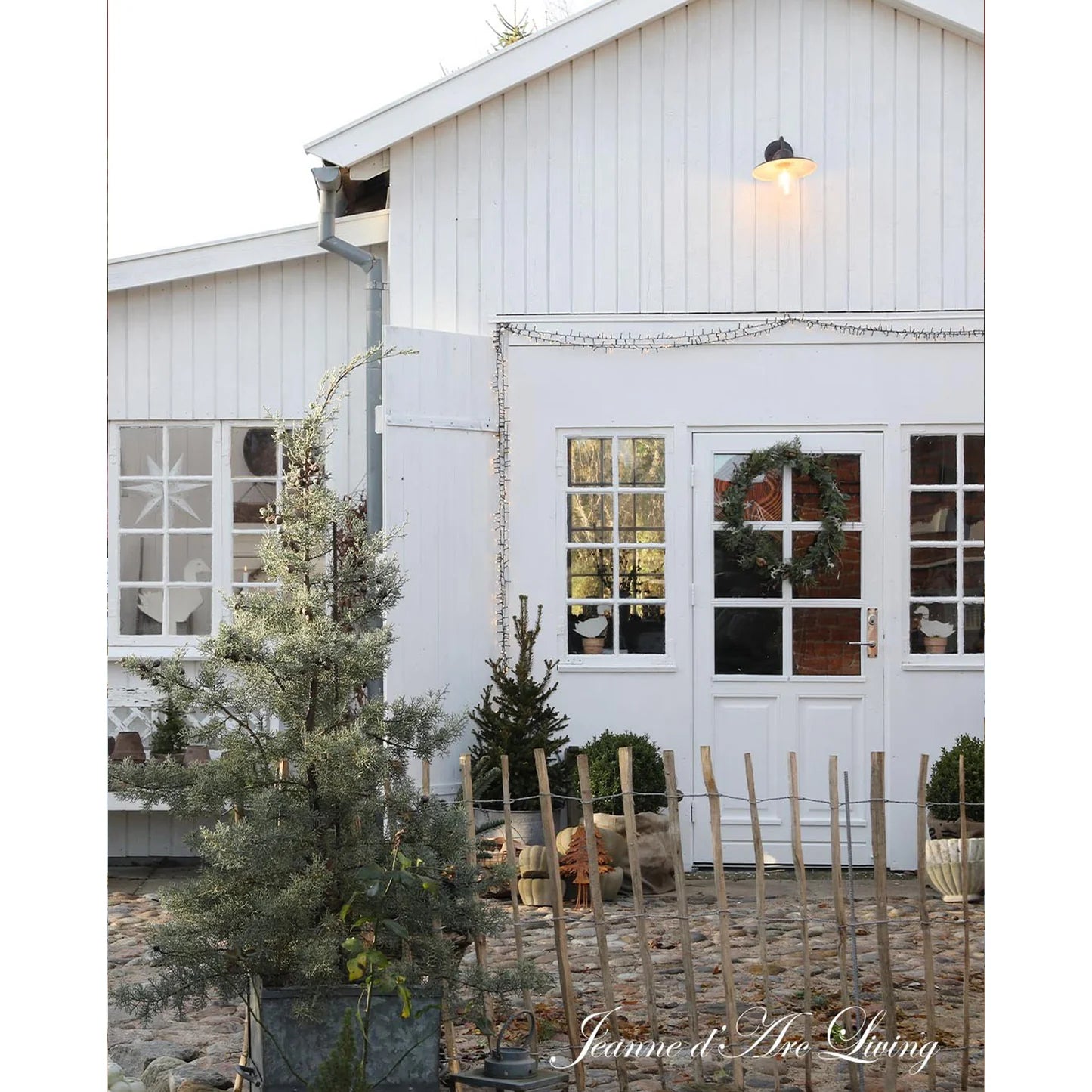 Jeanne D' Arc Living Magazine - 2025 Christmas Issue