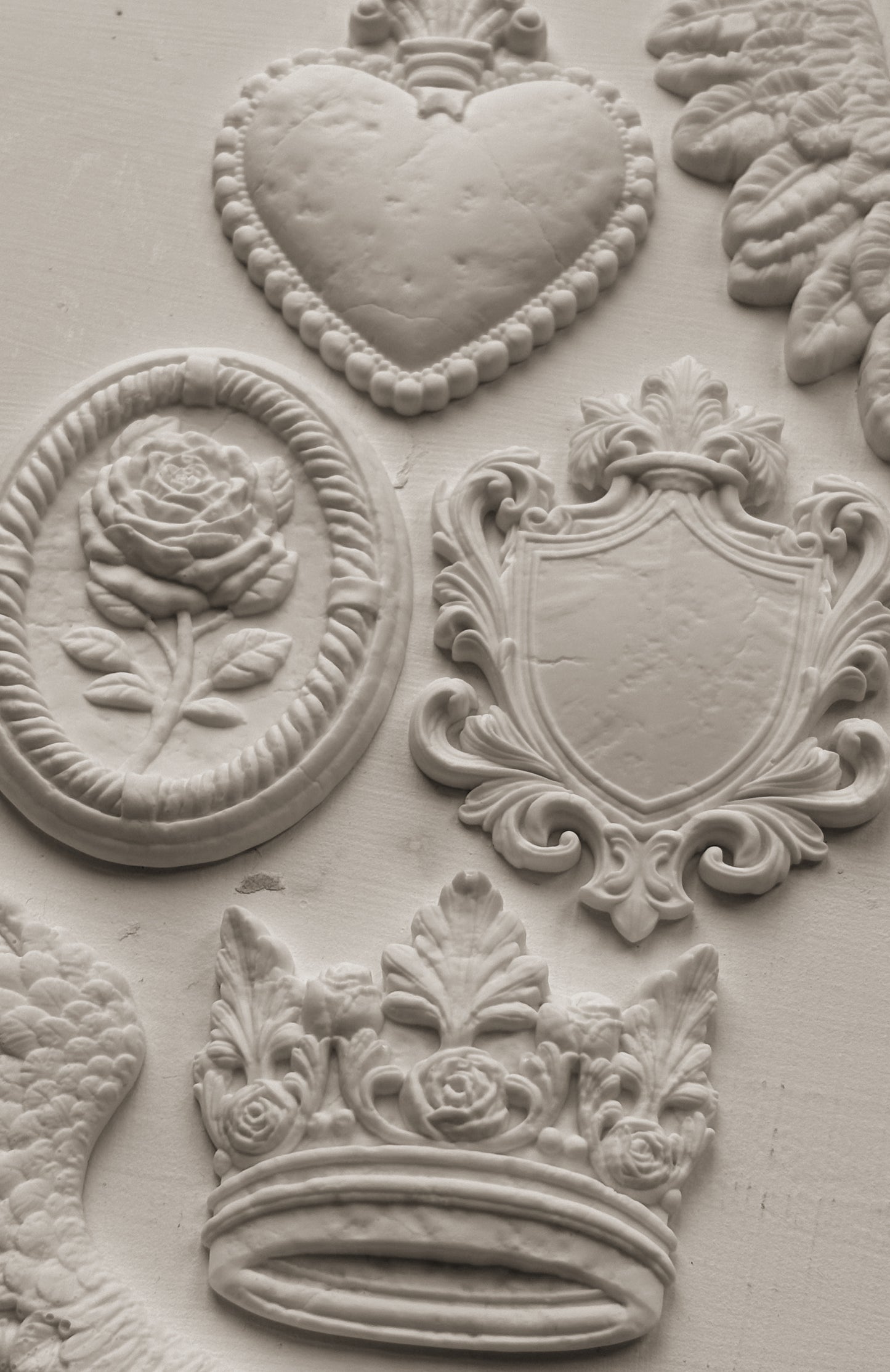 Heraldry - IOD Decor Mould