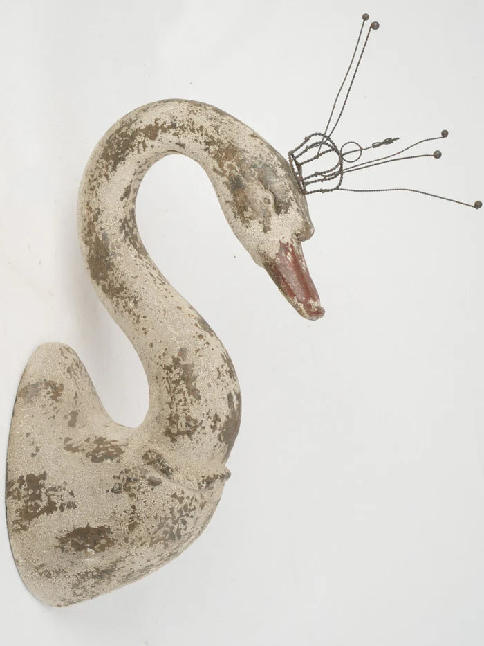 Old World Magnesia Crowned Wall Swan