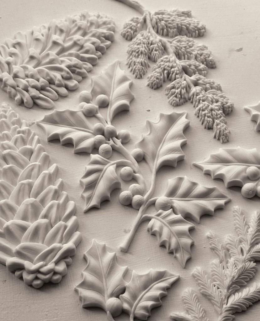 Winter Forage (𝗨𝘀𝗲𝗱 - 𝗟𝗶𝗸𝗲 𝗡𝗲𝘄) - IOD Decor Mould