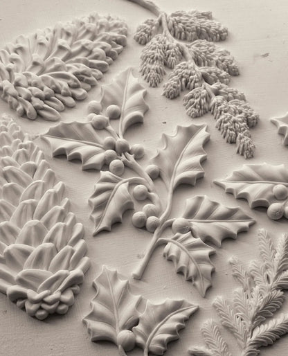 Winter Forage (𝗨𝘀𝗲𝗱 - 𝗟𝗶𝗸𝗲 𝗡𝗲𝘄) - IOD Decor Mould