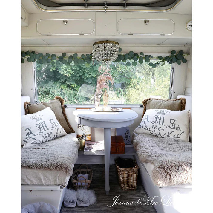 Jeanne D' Arc Living Magazine - 2025 Issue 5