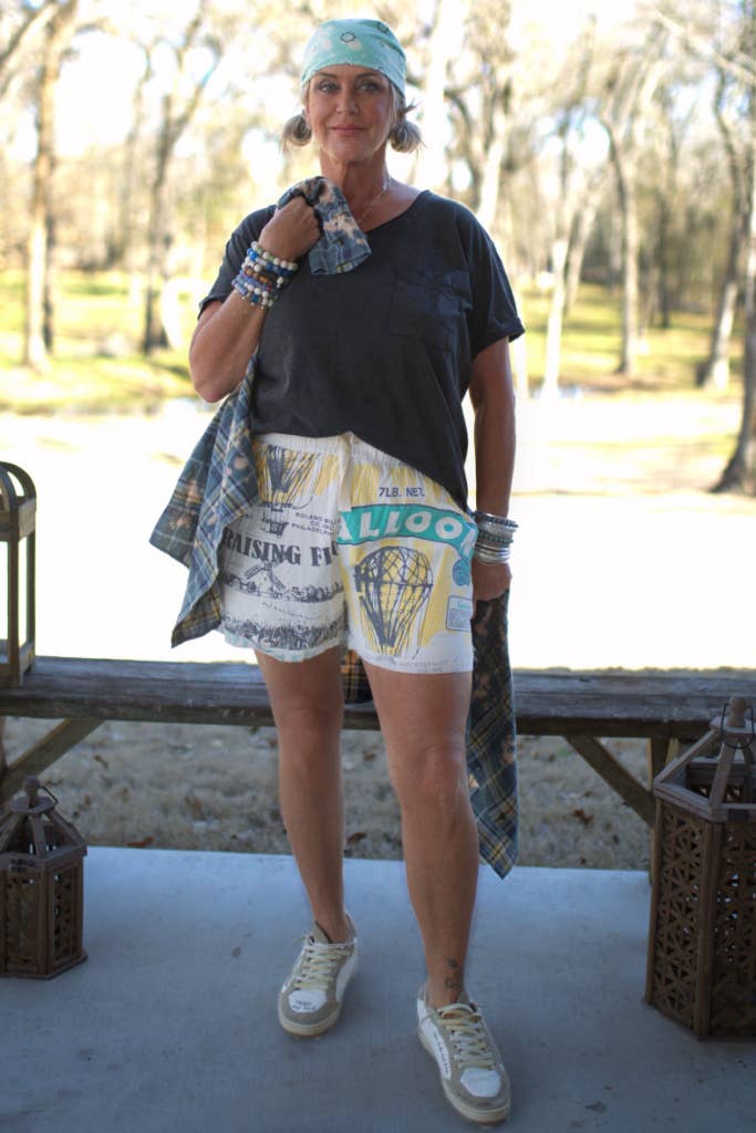 Moon Dance V-Neck Tee, Midnight - Jaded Gypsy