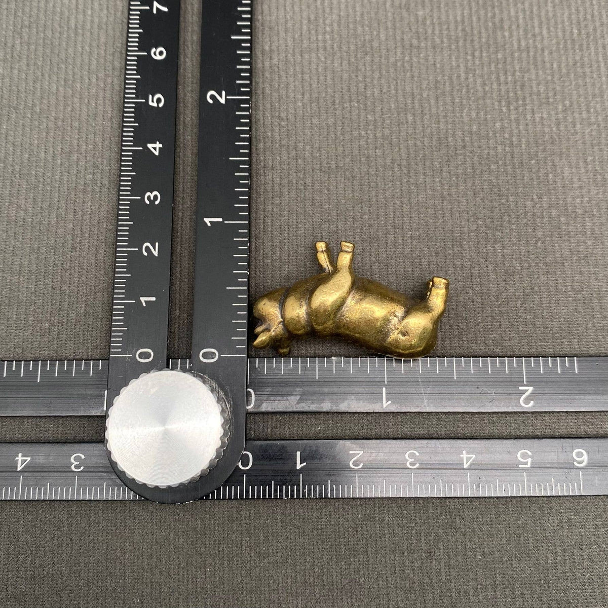 Laughing Pig Bronzed Trinket 70104
