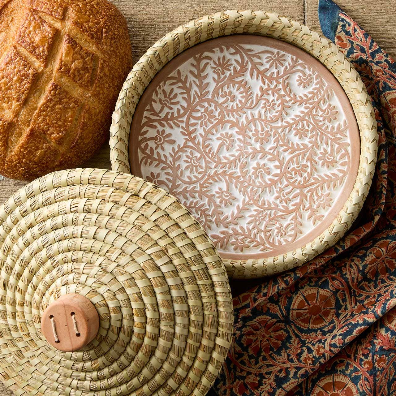 Lidded Pangara Terracotta Breadwarmer