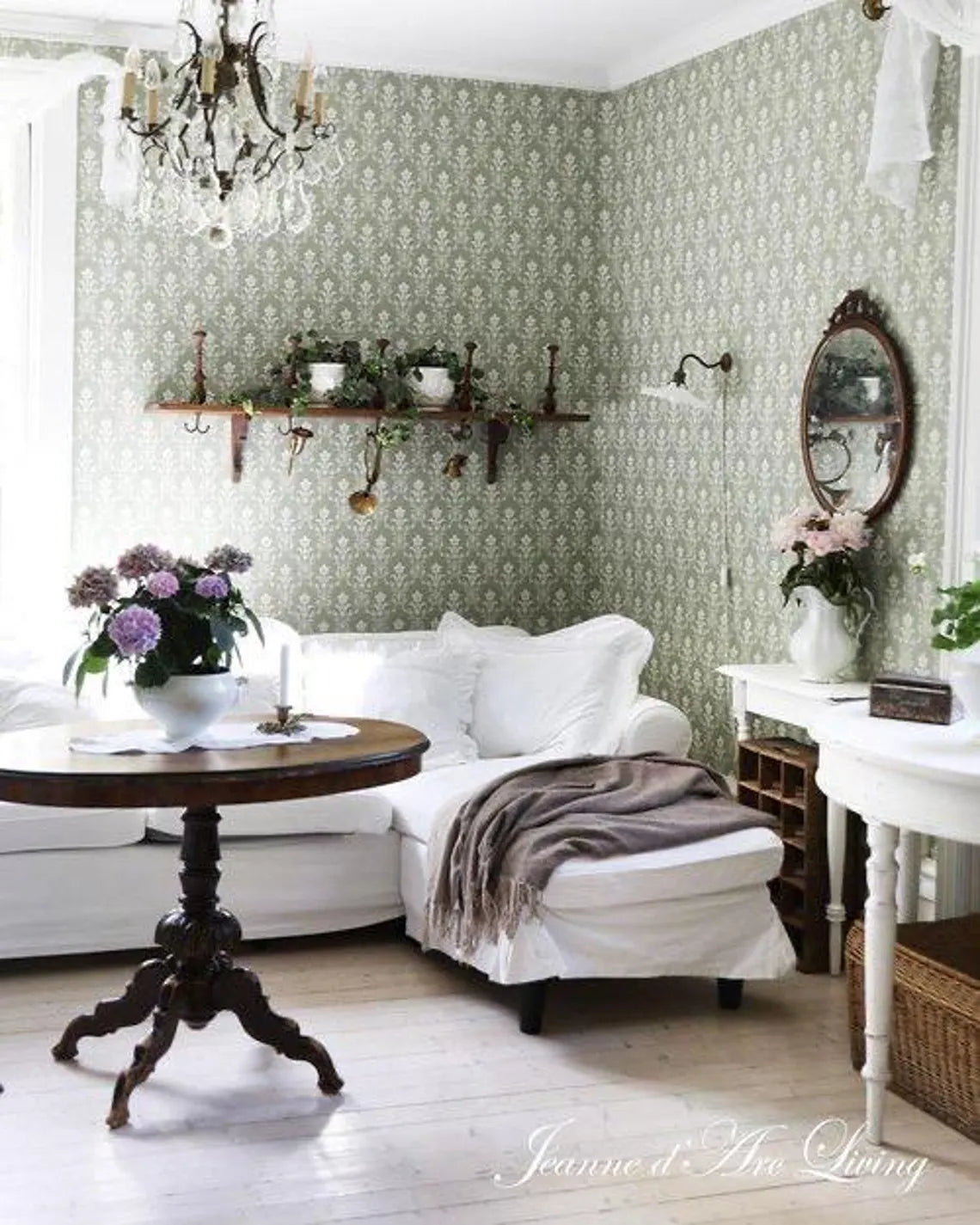 Jeanne D' Arc Living Magazine - 2025 Issue 4