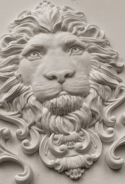 Leonidas  (𝗨𝘀𝗲𝗱 - 𝗟𝗶𝗸𝗲 𝗡𝗲𝘄) - IOD Decor Mould