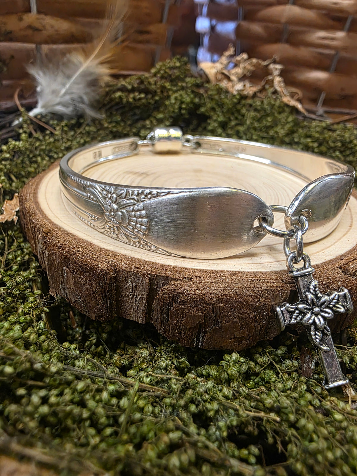 Cross Dangle Silverware Bracelet GS005