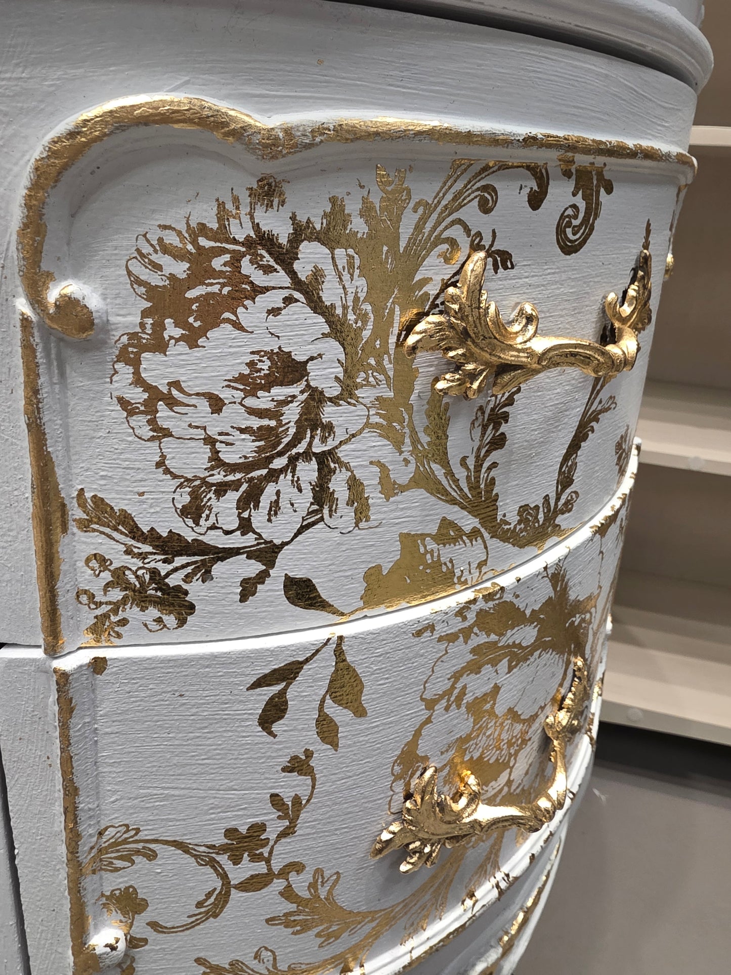 Antique Vintage French Provincial Kidney-Shaped Vanity / Desk  - (𝐏𝐢𝐜𝐤-𝐔𝐩 𝐎𝐧𝐥𝐲)