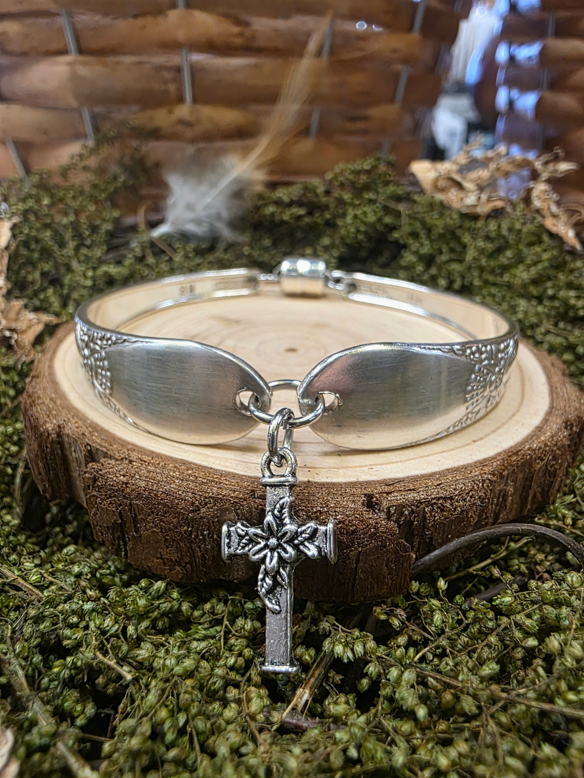Cross Dangle Silverware Bracelet GS005